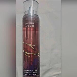 Bath & Body Works Twilight Woods Fragrance Mist - Deep Red and Gold